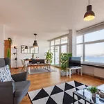 Feel The Breeze Of Bosphorus